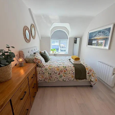 Apartment Penthouse Sea View In